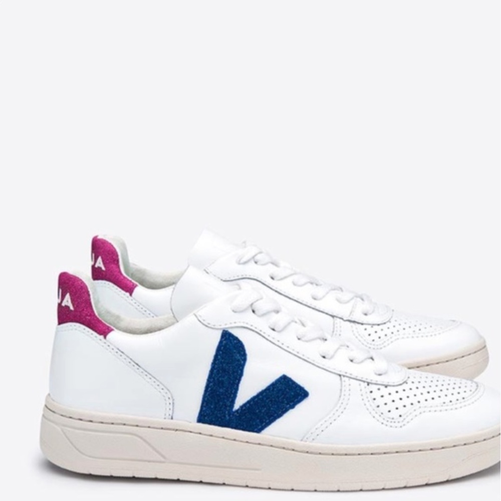 Veja V-10 sneakers blue and pink detail sz 8